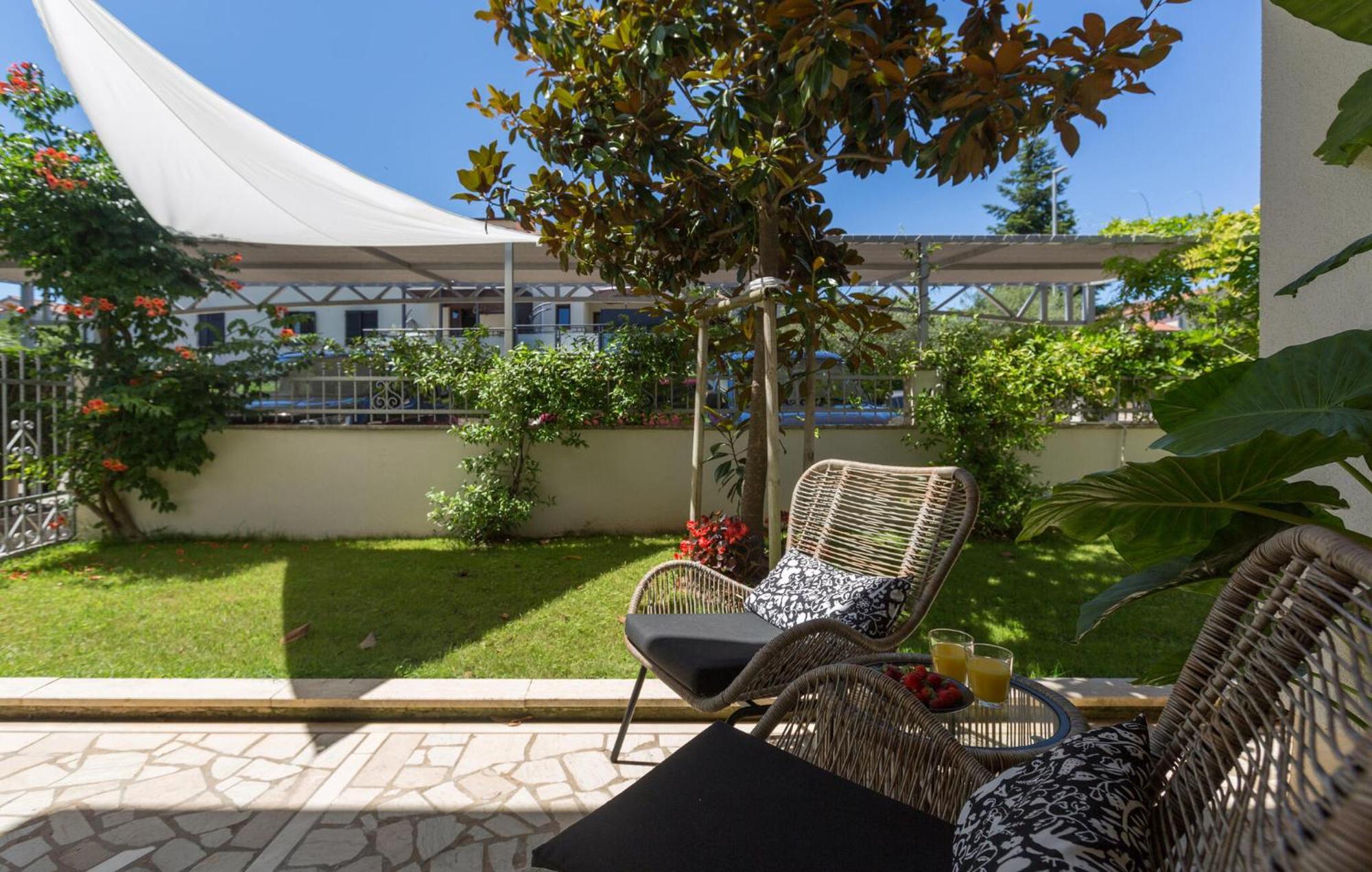 1 Bedroom Beautiful Apartment In Poreč Eksteriør billede