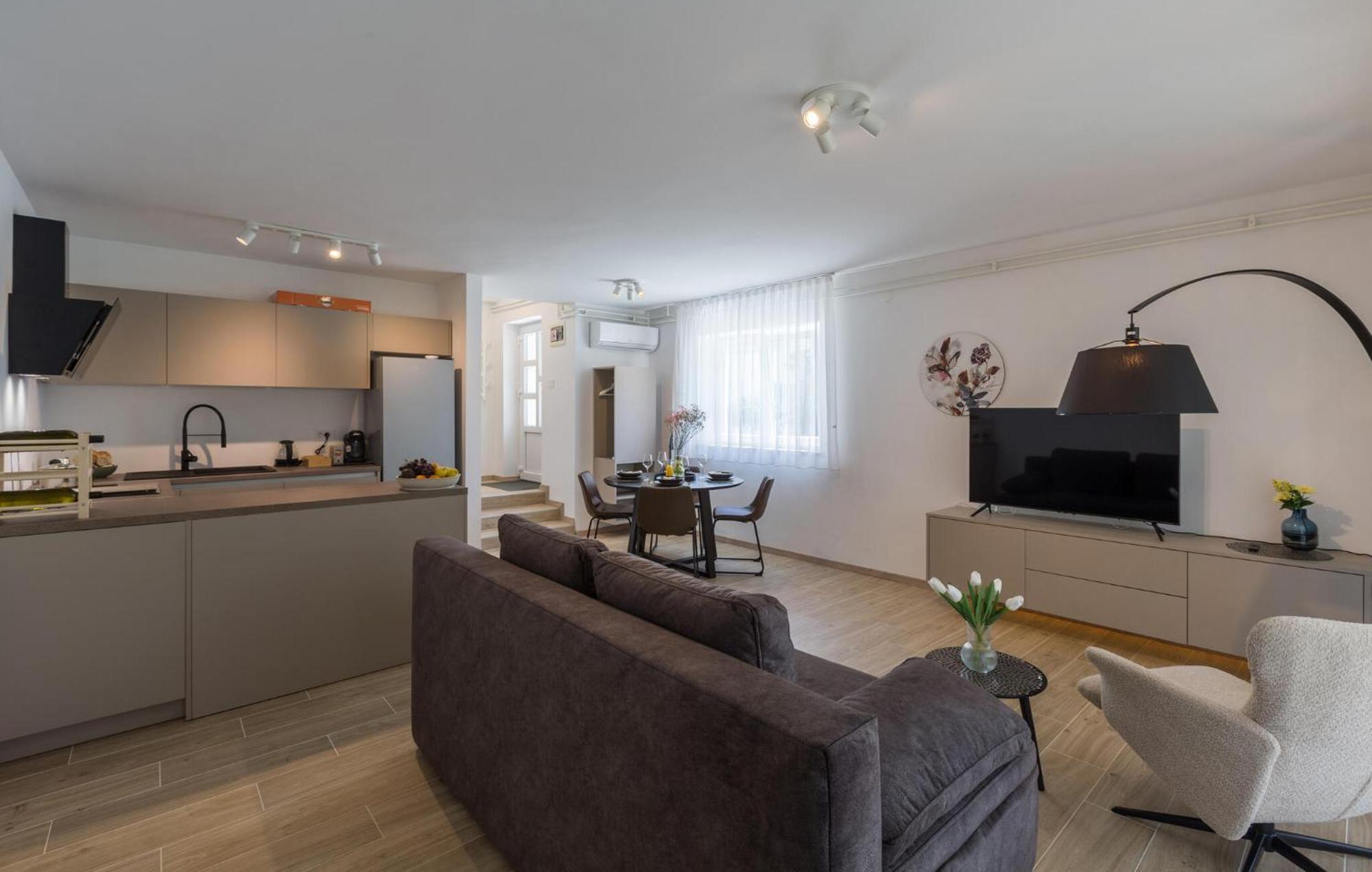 1 Bedroom Beautiful Apartment In Poreč Eksteriør billede